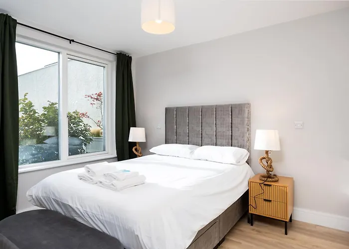 New 2-bed With Garden Near Google Hq & Train Station Casa de Férias