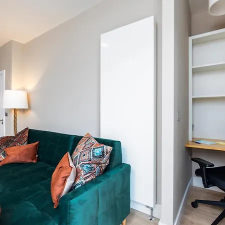 New 2-bed With Garden Near Google Hq & Train Station *