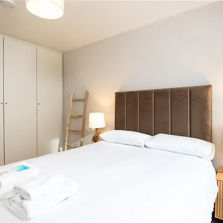 New 2-bed With Garden Near Google Hq & Train Station Hébergement de vacances Dublin