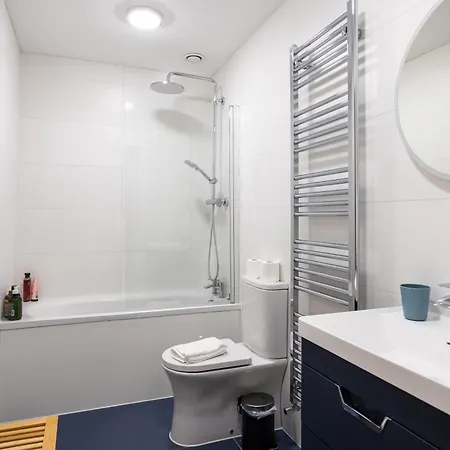 Дом отдыха New 2-bed With Garden Near Google Hq & Train Station