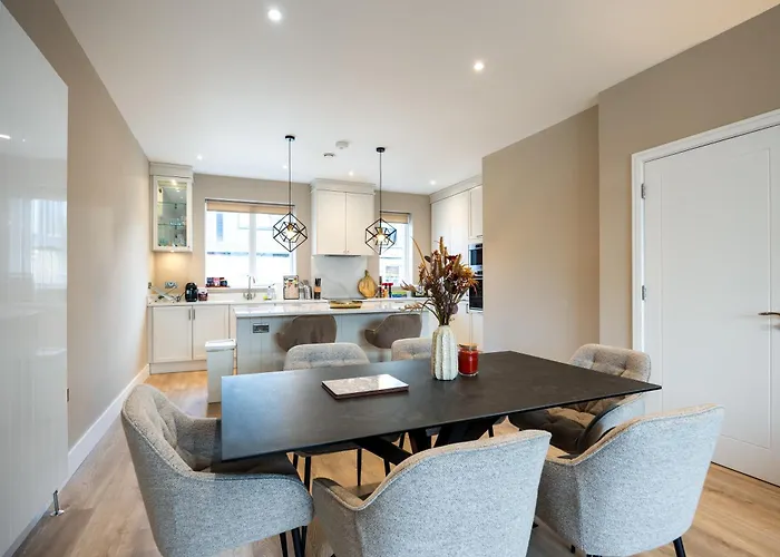 펜션 New 2-bed With Garden Near Google Hq & Train Station